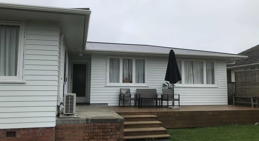  at 20 Stokes Avenue, Te Atatu Peninsula, Waitakere City, Auckland