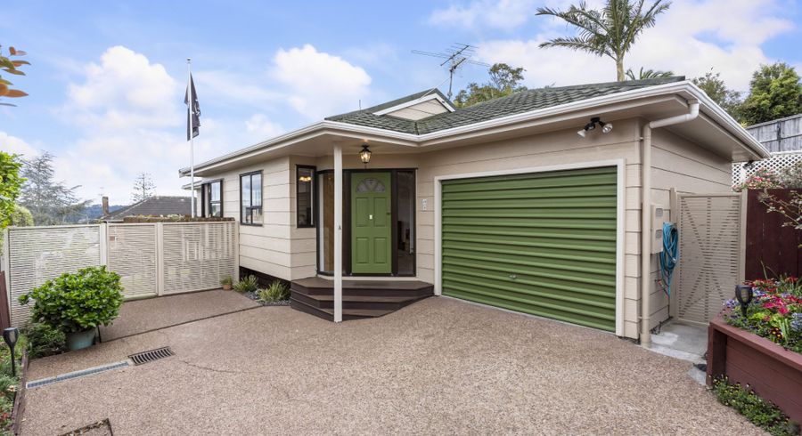  at 2/13 Mayall Avenue, Beach Haven, Auckland