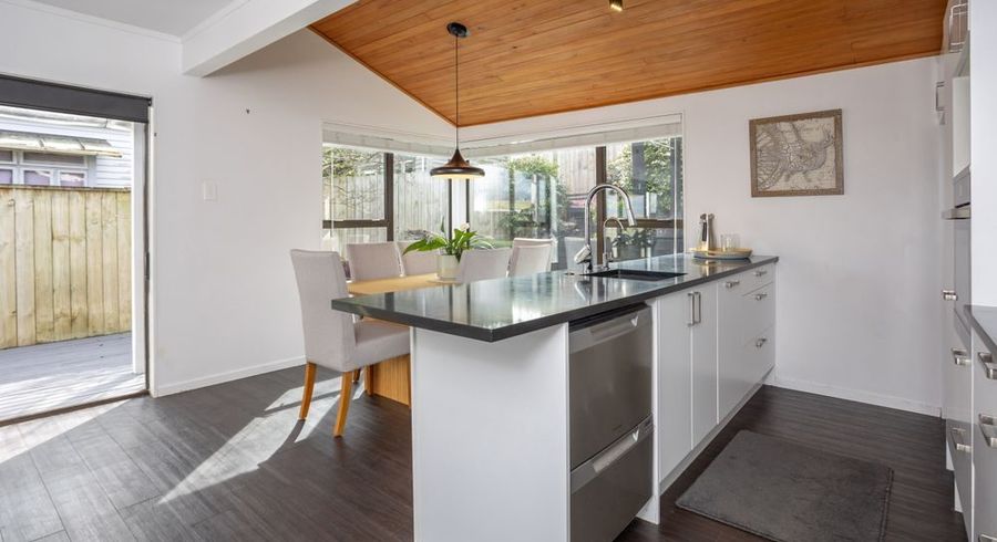  at 4/1687 Great North Road, Avondale, Auckland City, Auckland