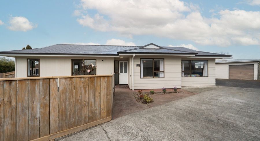  at 7 Cargill Grove, Kelvin Grove, Palmerston North, Manawatu / Whanganui