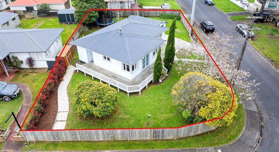  at 2 Undine Street, Pakuranga, Manukau City, Auckland