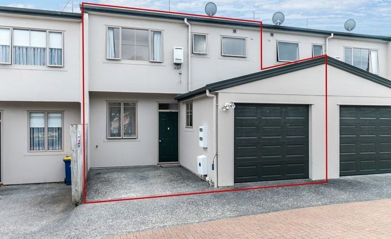  at 3/36 Fields Parade, Oteha, Auckland