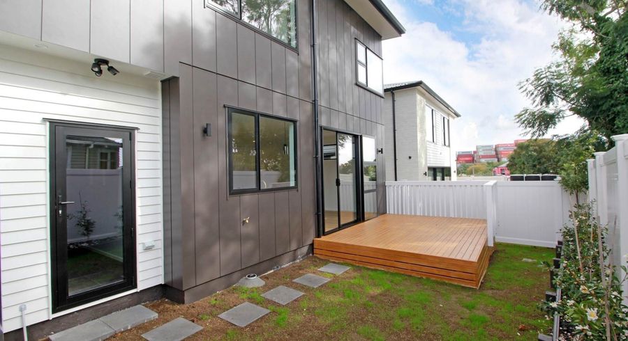  at 2B Sanda Road, Panmure, Auckland City, Auckland