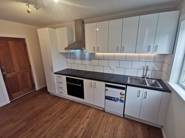  at 2/318 West Coast Road, Glen Eden, Waitakere City, Auckland