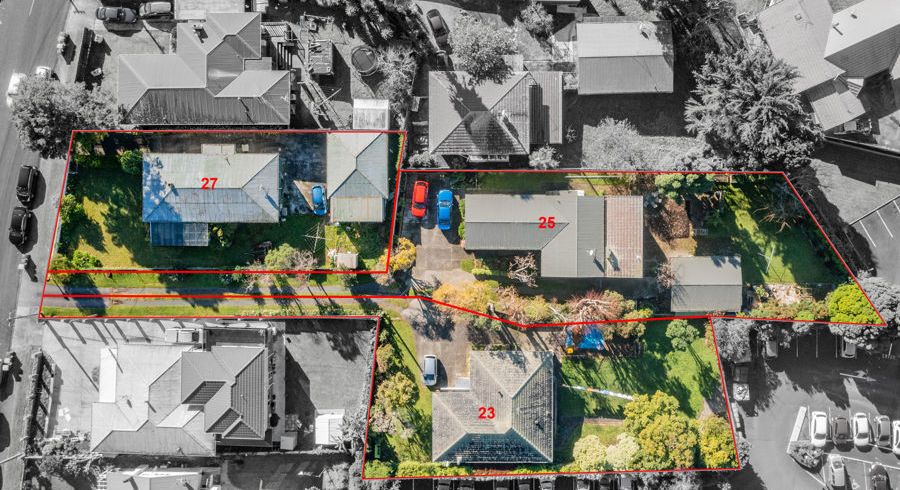  at 27 Halver Road, Hillpark, Auckland