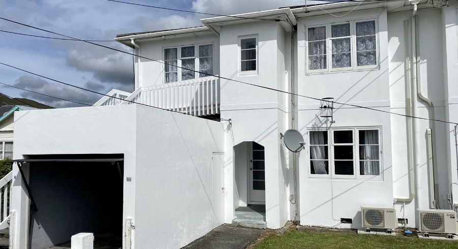 at 87 Whites Line East, Waiwhetu, Lower Hutt, Wellington