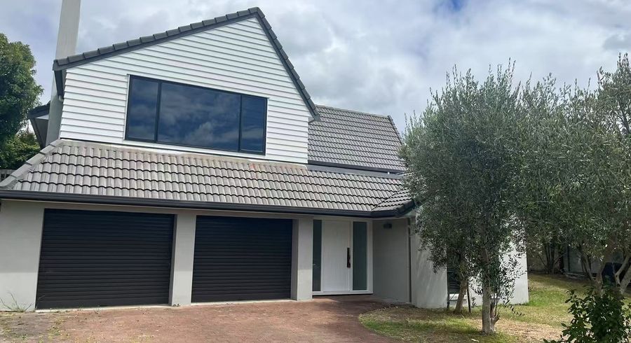  at 9 Malloy Place, Eastern Beach, Auckland