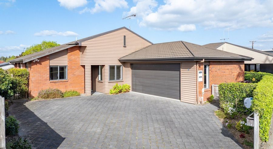  at 7 Eclipse Rise, Flagstaff, Hamilton