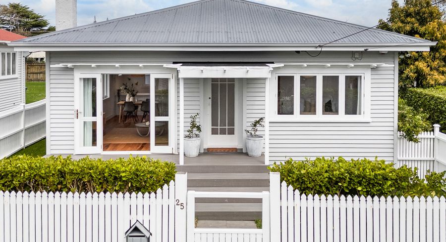  at 25 Ennismore Road, Mount Albert, Auckland City, Auckland