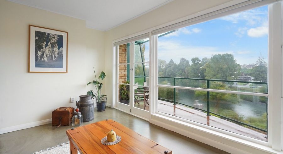  at 261A River Road, Claudelands, Hamilton