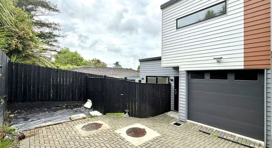  at 19F Cedar Heights Avenue, Massey, Waitakere City, Auckland