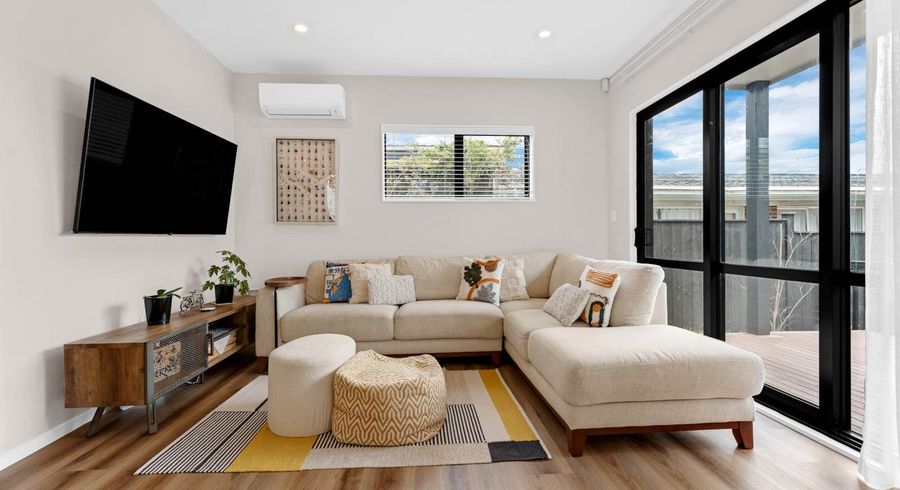  at 7/10 Newington Road, Henderson, Waitakere City, Auckland