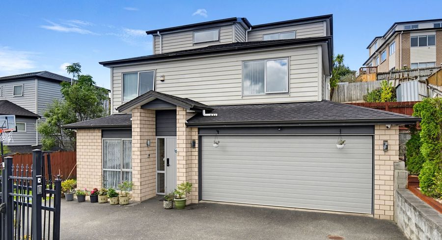  at 21 San Prospero Crescent, Henderson, Waitakere City, Auckland