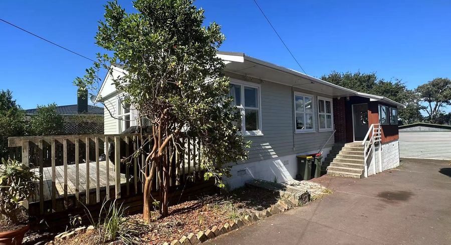  at 6 Raines Avenue, Forrest Hill, Auckland