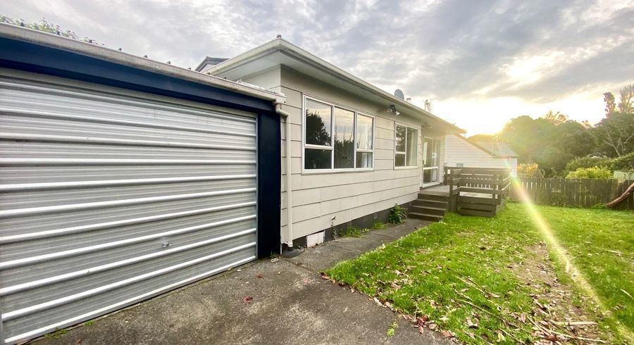  at 2/42 Moncrieff Ave, Clendon Park, Manukau City, Auckland