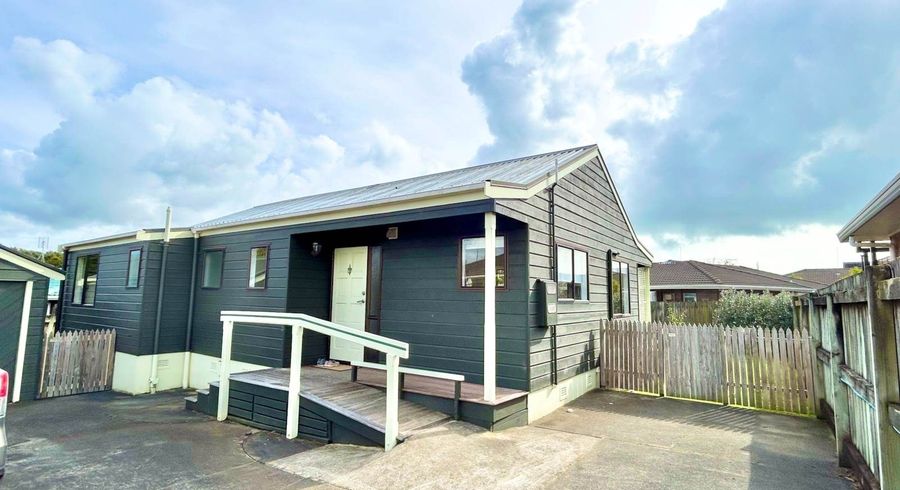  at 77B Aviemore Drive, Highland Park, Auckland