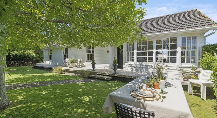  at 1/96 Bradbury Road, Highland Park, Manukau City, Auckland