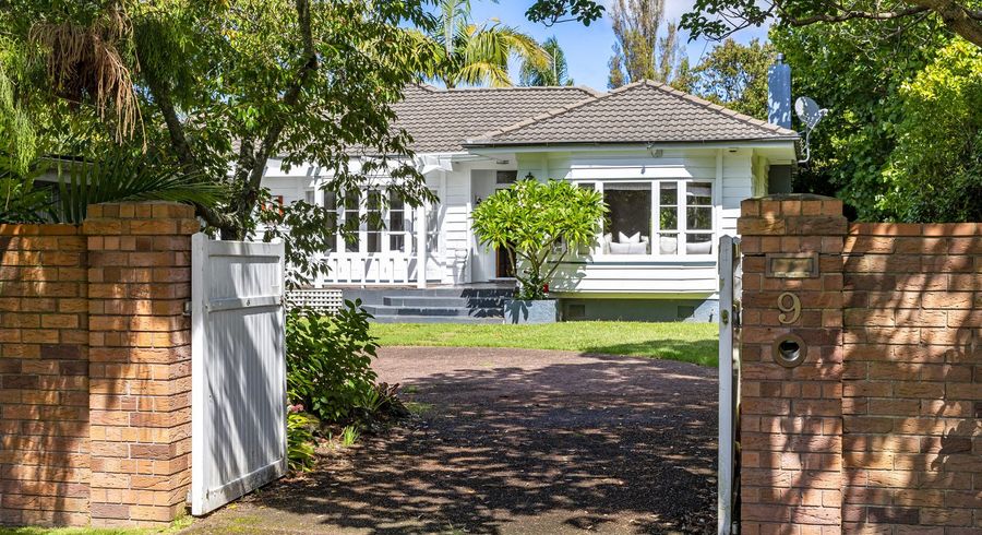  at 9 Glamis Avenue, Manly, Rodney, Auckland