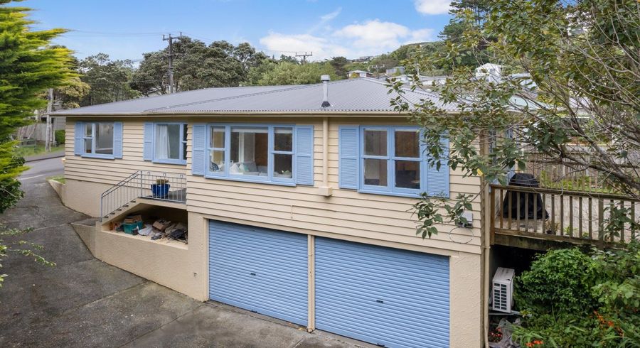  at 4 Arapiko Street, Johnsonville, Wellington, Wellington