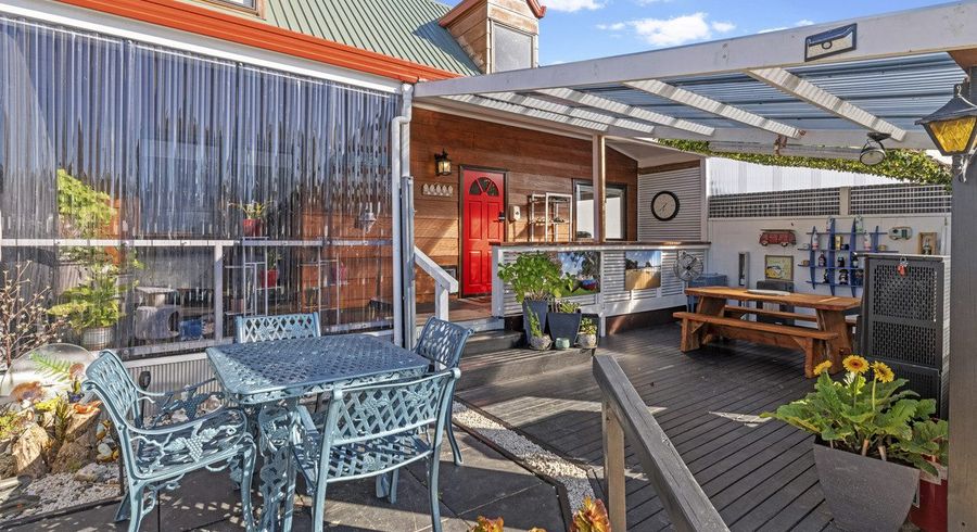  at 2/8 Leven Lane, Totara Heights, Manukau City, Auckland