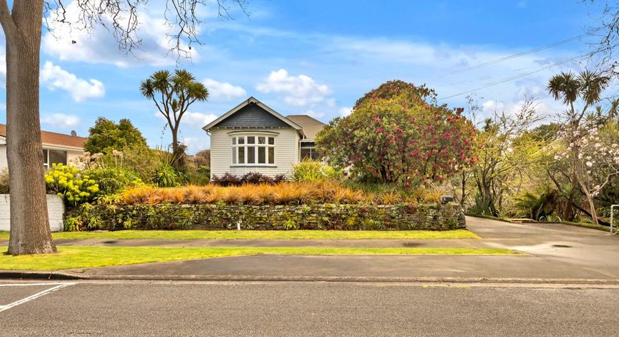  at 15 Cholmondeley Avenue, Opawa, Christchurch City, Canterbury
