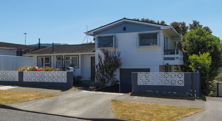  at 131 Major Drive, Kelson, Lower Hutt