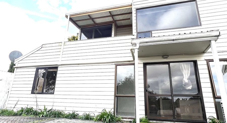  at Flat/22 Goodwood dr, Goodwood Heights, Manukau City, Auckland
