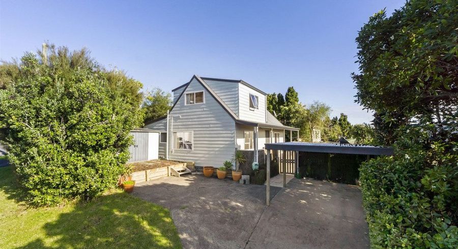  at 2/30 Bond Crescent, Forrest Hill, North Shore City