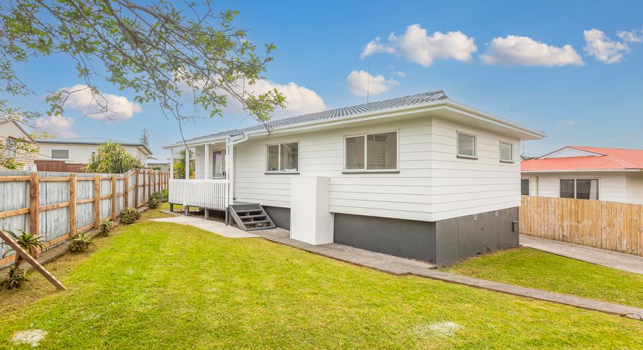  at 15 Ravenna Way, Clover Park, Auckland