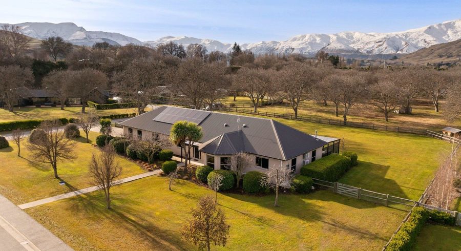  at 4 Crawford Place, Lake Hayes, Queenstown-Lakes, Otago
