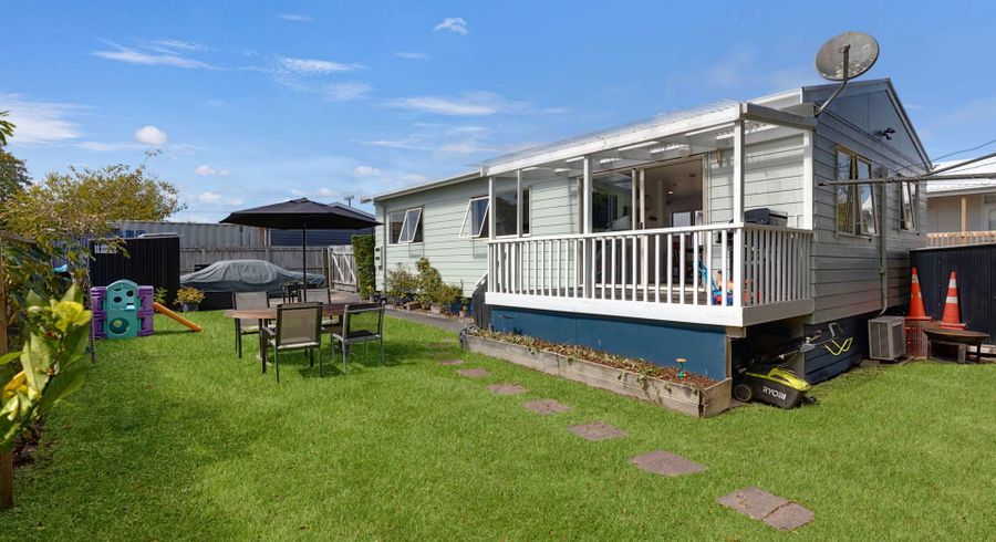  at 2/137 Awaroa Road, Helensville, Rodney, Auckland