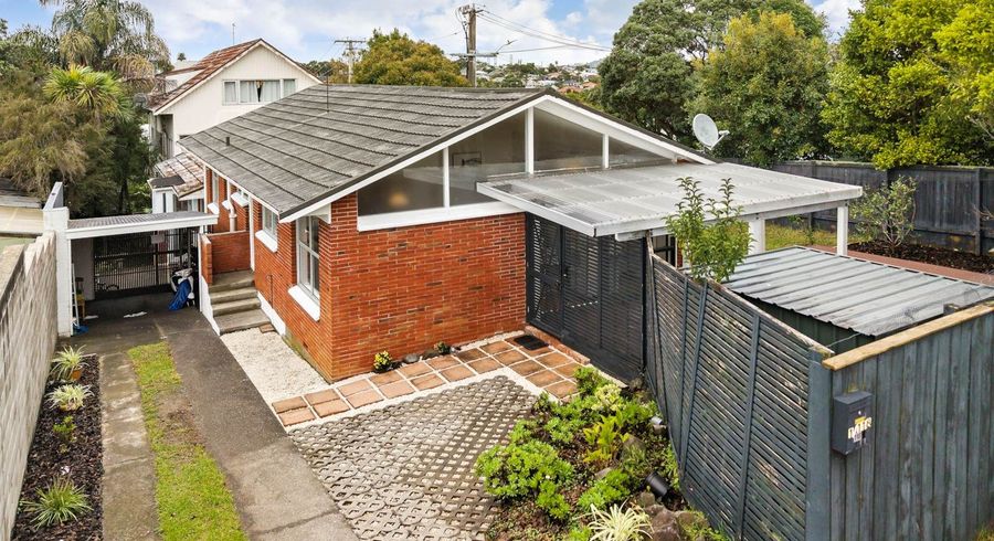  at 1/118 Lake Road, Belmont, North Shore City, Auckland