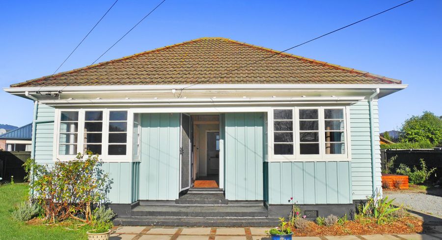  at 27 Winsor Cr, Spreydon, Christchurch City, Canterbury