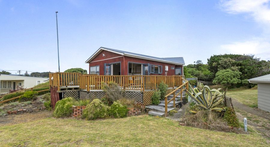  at 4 Trafalgar Street, Foxton Beach, Horowhenua, Manawatu / Whanganui