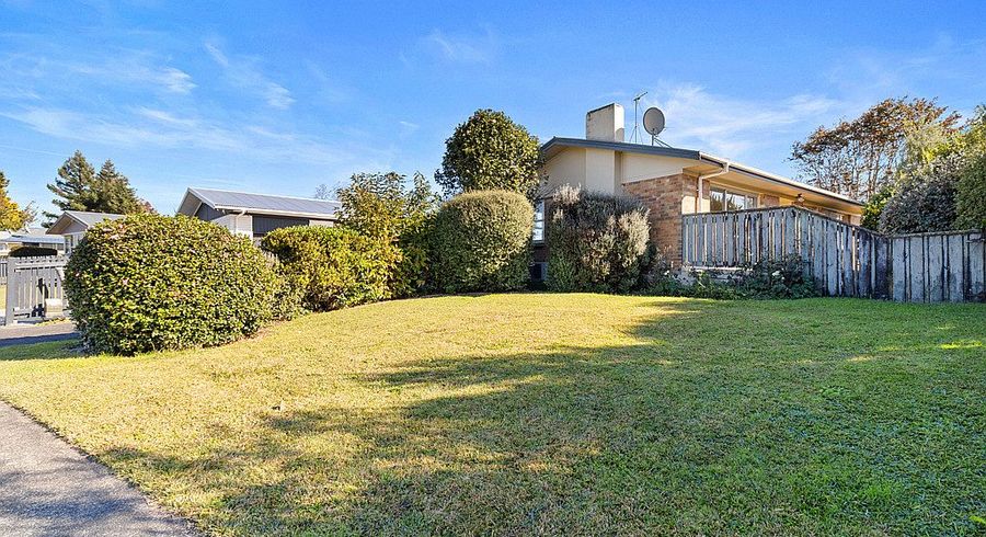  at 6 Margaret Place, Deanwell, Hamilton