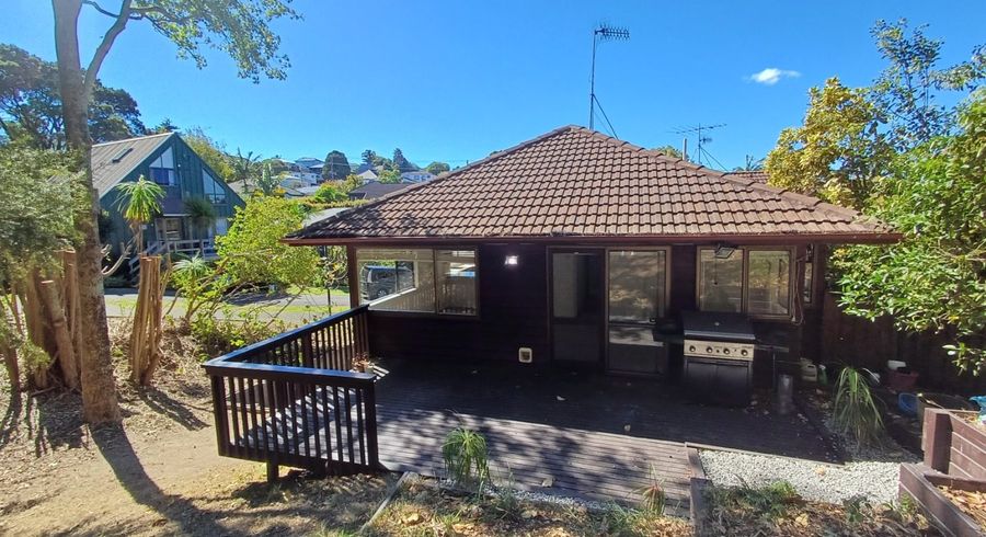  at 1/72 Lake Road, Northcote, Auckland