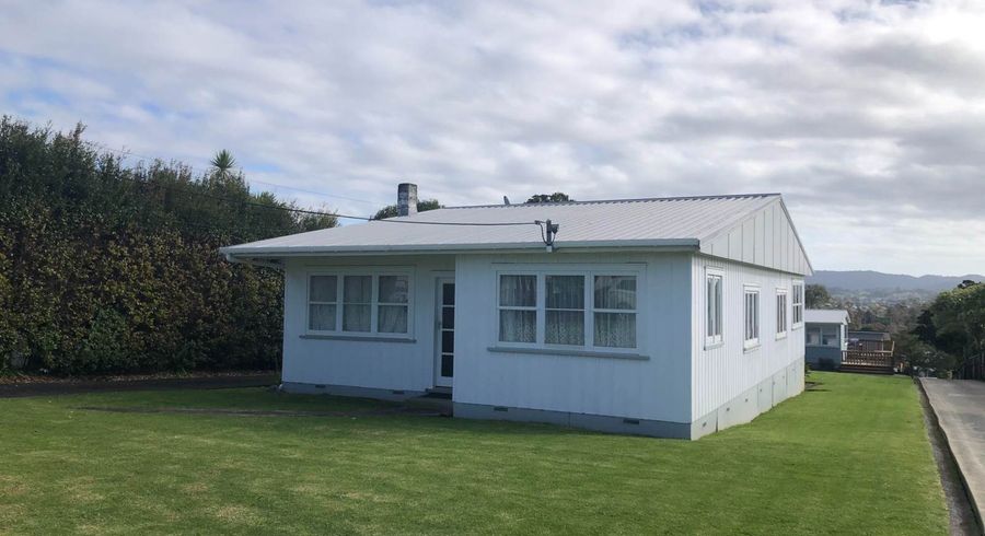 at 5 Pleasant Road, Glen Eden, Auckland