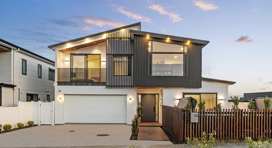  at 214 Vaughans Road, Long Bay, North Shore City, Auckland