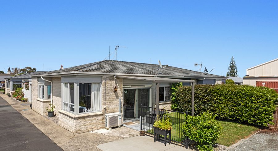  at 4/77 Goulstone Road, Whakatane