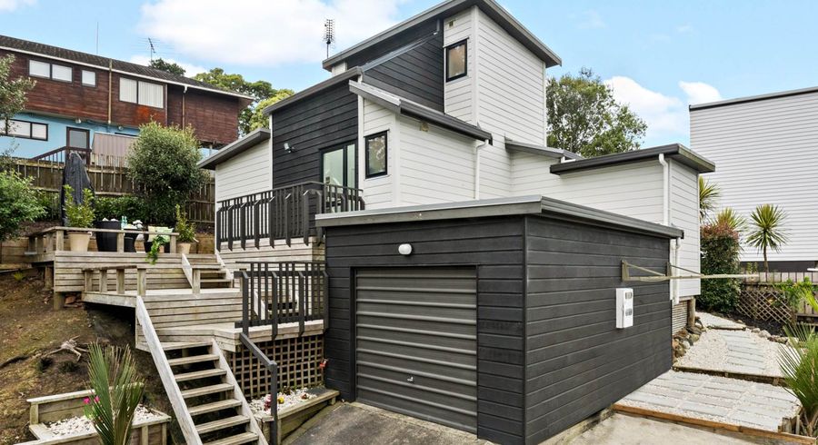  at 1/53 Topliss Drive, Northcross, Auckland