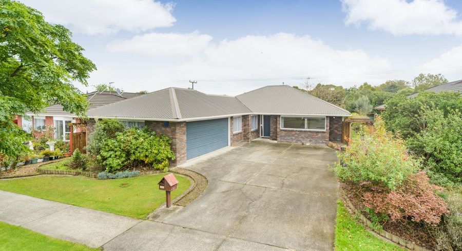  at 4 Royal Oak Drive, Kelvin Grove, Palmerston North