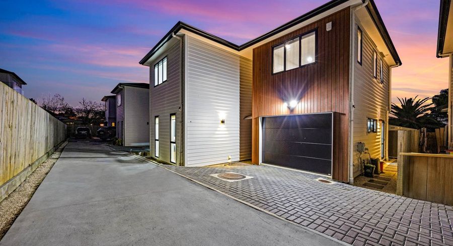  at 143B  Seabrook Avenue, New Lynn, Waitakere City, Auckland