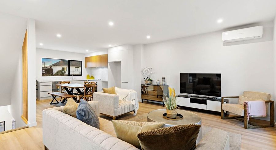  at 5 Irwin Lane, Windsor Park, North Shore City, Auckland