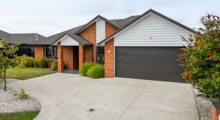  at 6 Sutherland Court, Flagstaff, Hamilton