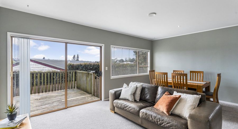  at 2/119 Ridge Road, Howick, Auckland