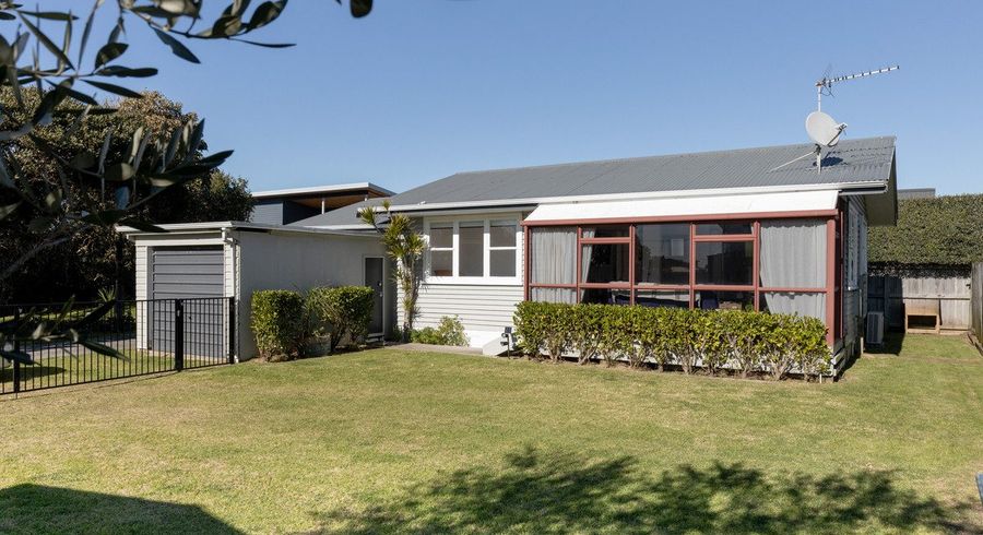  at 1120b Papamoa Beach Road, Papamoa Beach, Tauranga, Bay Of Plenty