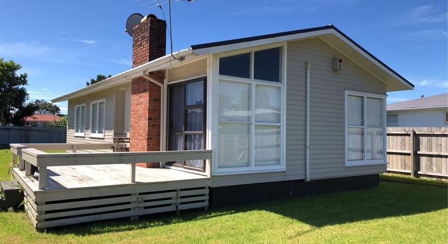  at 9 Brennan Avenue, Te Atatu Peninsula, Waitakere City, Auckland