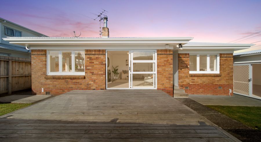  at 2 Royal Arch Place, Rosehill, Papakura, Auckland