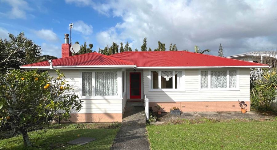 at 14 Sylvan Crescent, Te Atatu South, Waitakere City, Auckland