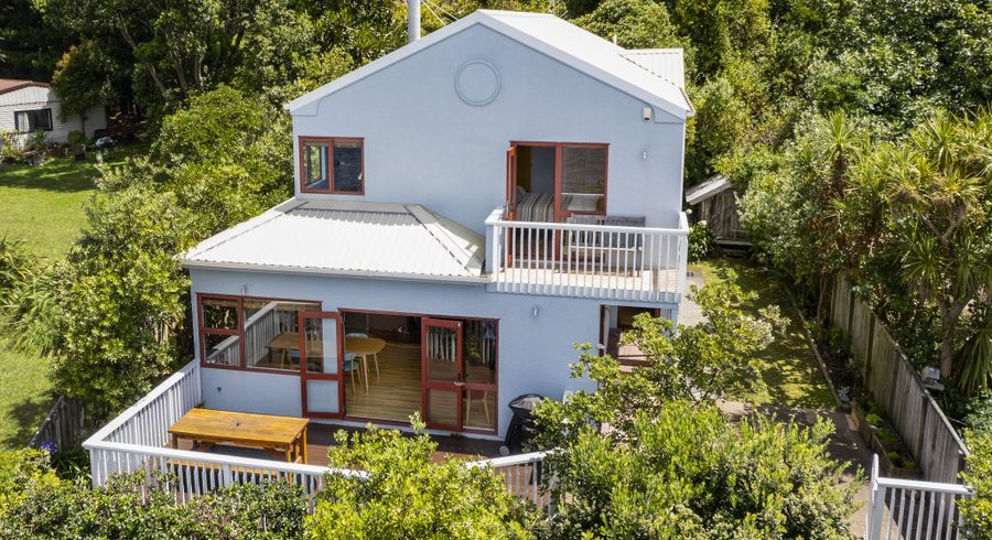 at 61 Breaker Bay Road, Breaker Bay, Wellington